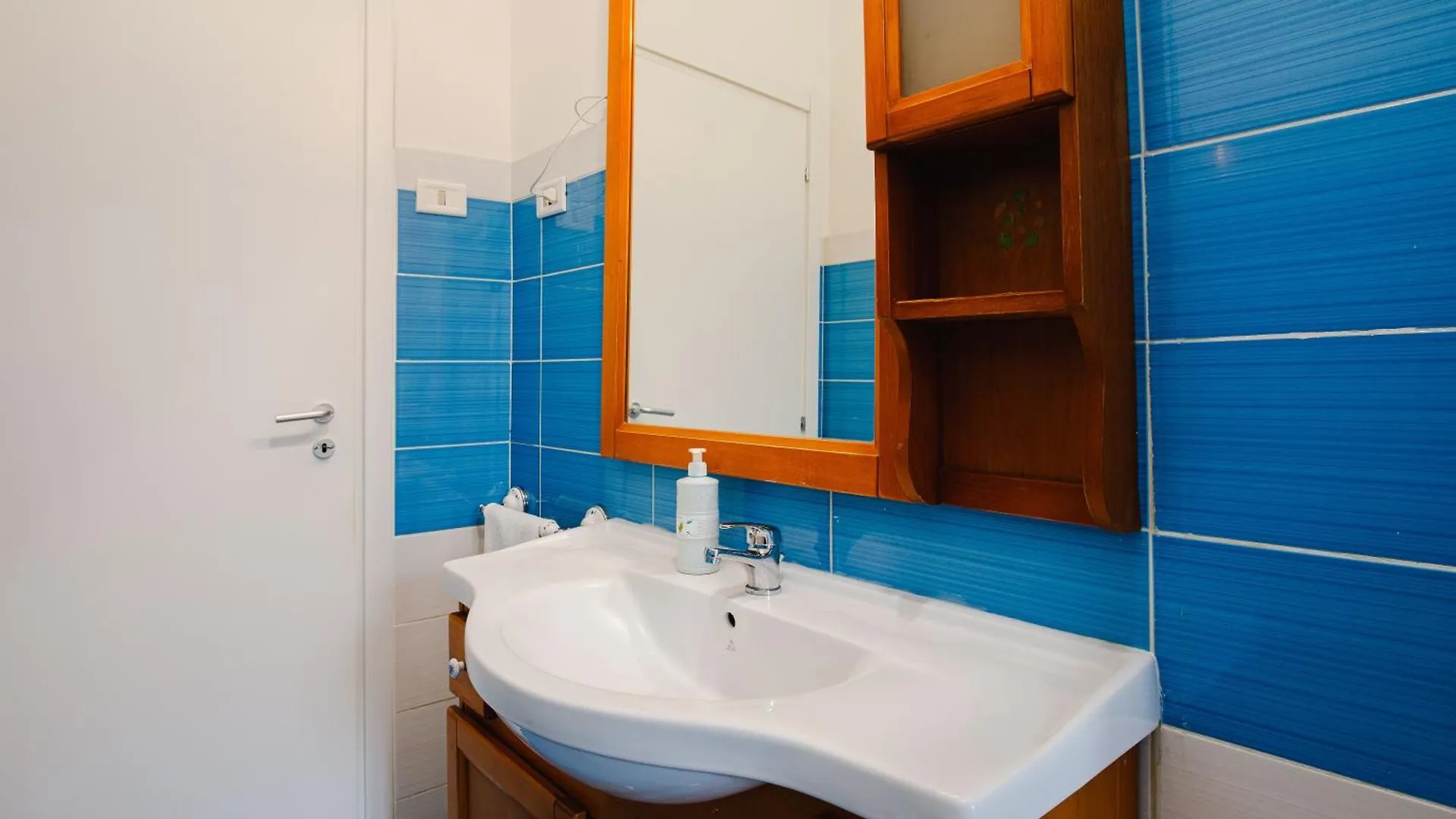 Casa Intera In Via Dell Epomeo 175 Apartment Naples